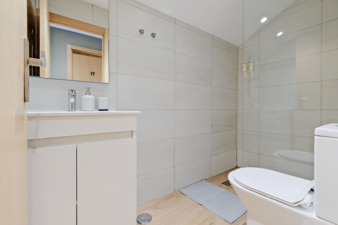 Lovely Fully Equipped Near Subway N10 Apartment Lisbon