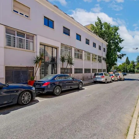 Lovely Studio Fully Equipped Near Subway N10 Lisbon Exterior photo